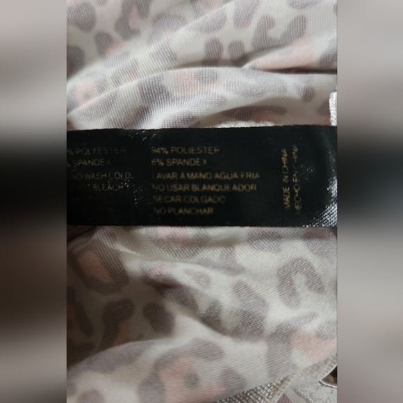 Marilyn Monroe Intimates Animal Print Chemise - Picture 8 of 8